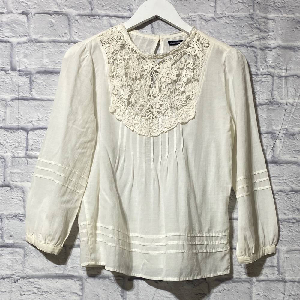 Abercrombie & Fitch Cream Lace Blouse